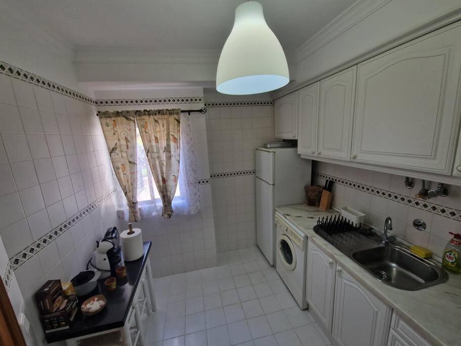 Charming Beachside Apartment- The Perfect Getaway! アルブフェイラ エクステリア 写真