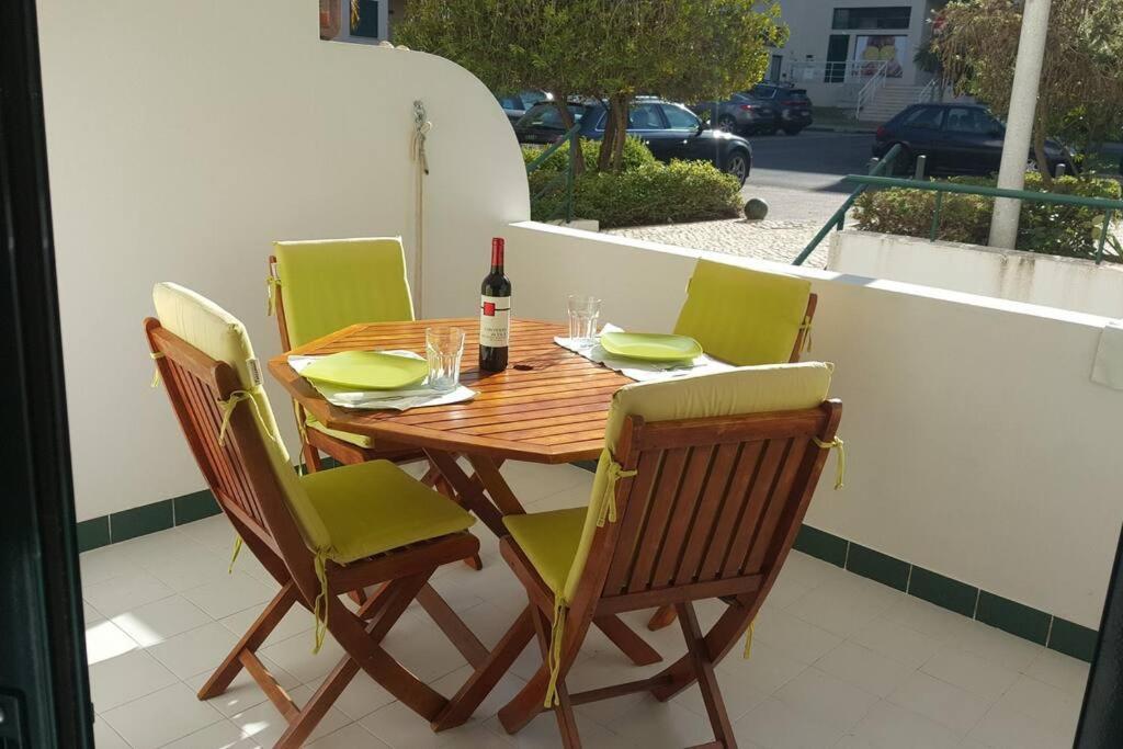 Charming Beachside Apartment- The Perfect Getaway! アルブフェイラ エクステリア 写真