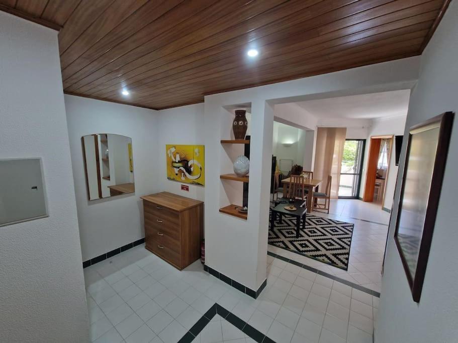 Charming Beachside Apartment- The Perfect Getaway! アルブフェイラ エクステリア 写真