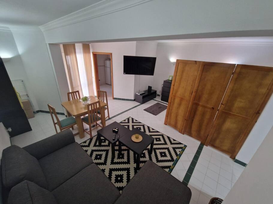 Charming Beachside Apartment- The Perfect Getaway! アルブフェイラ エクステリア 写真